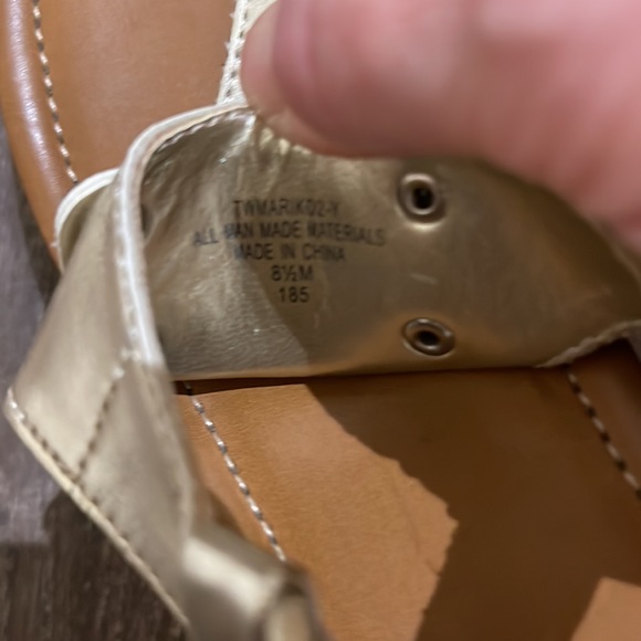 Tommy Hilfiger Gold Platform Sandals. Size 8.5 - Picture 4 of 4